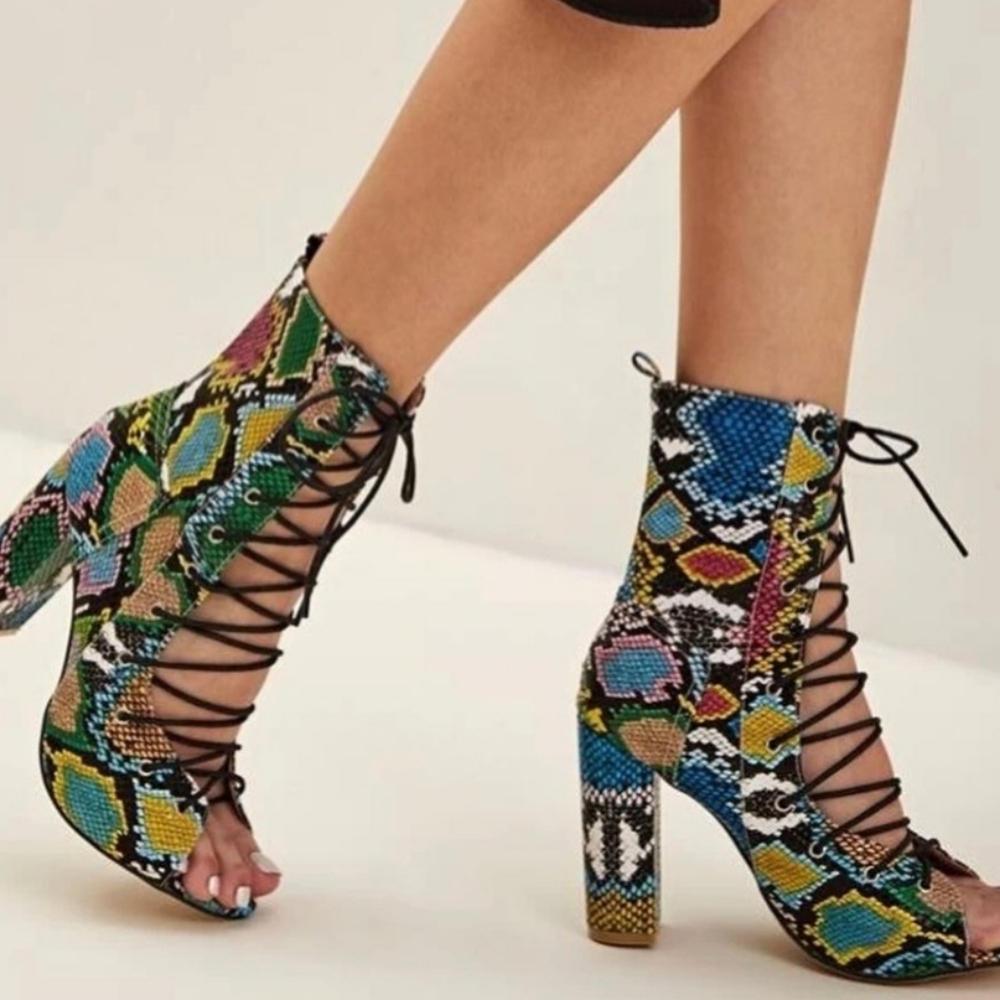 NWOT Snakeskin Print Lace-Up Open Toe Chunky Heel Sandal Boots EU 42 (US 10)